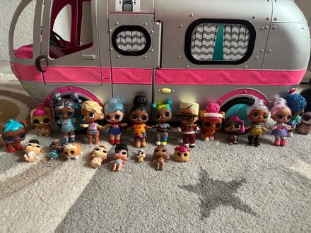 Lol karavan + bábiky,