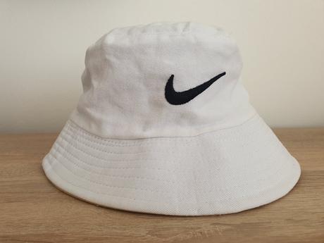 Gucci klobúk, nike,98