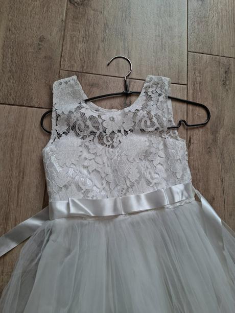 Šaty na 1. sväté prijímanie, 140