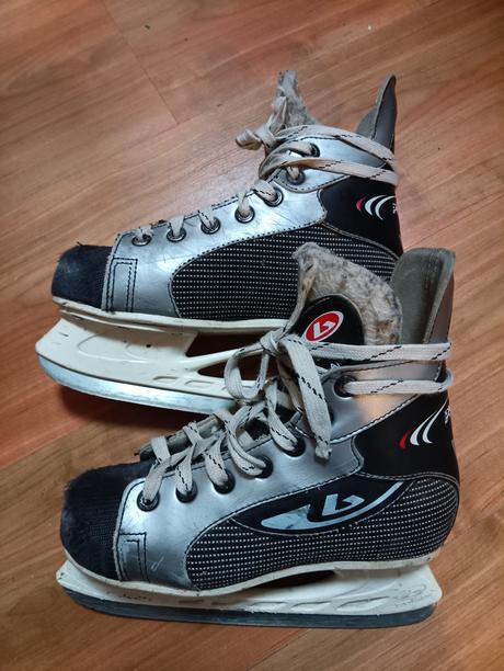 Hokejové korčule, botas,34