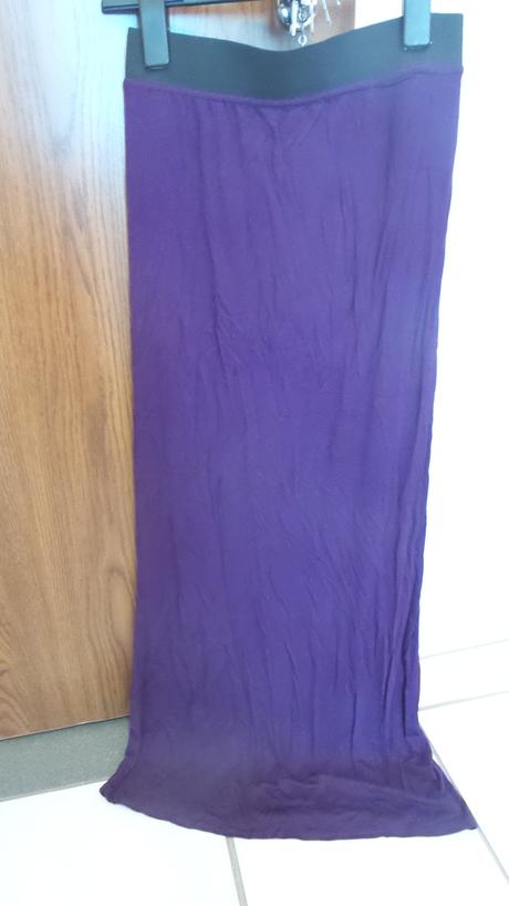 Dlhá fialová sukňa, s