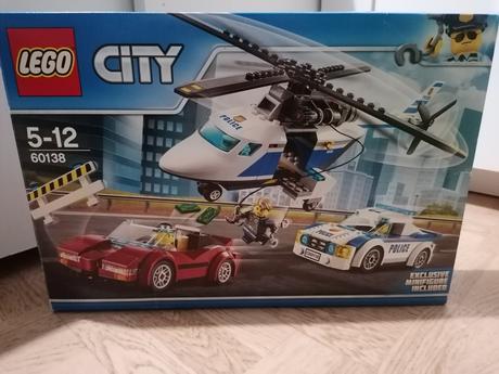 Lego city + lego marvel super herdes,