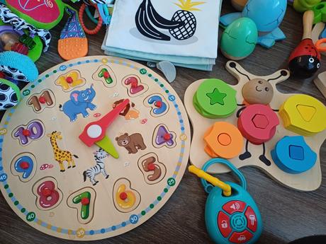 Hračky do 1.5 roka - plná krabica, 