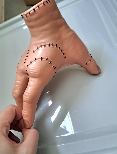 Ruka z adamsonovcov, 