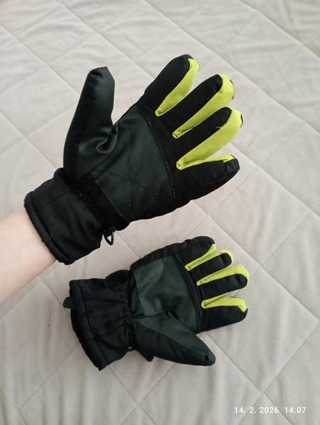 Zimné rukavice (už s poštou), crivit