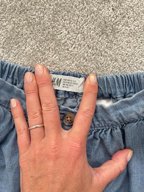 Riflova suknicka, h&m,104