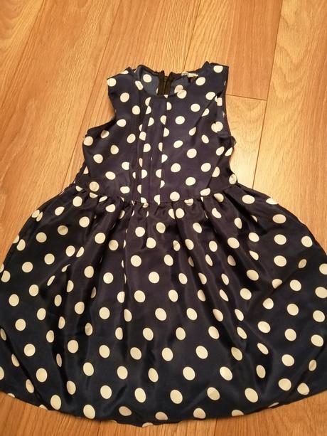 Dievčenské šaty, 128