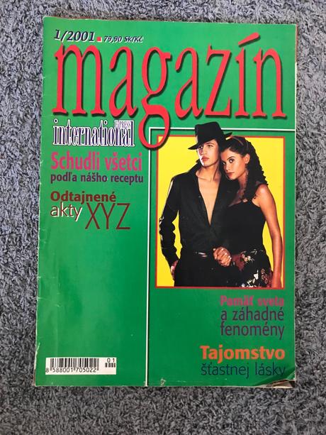 Retro magazin a román dievča v rieke, 