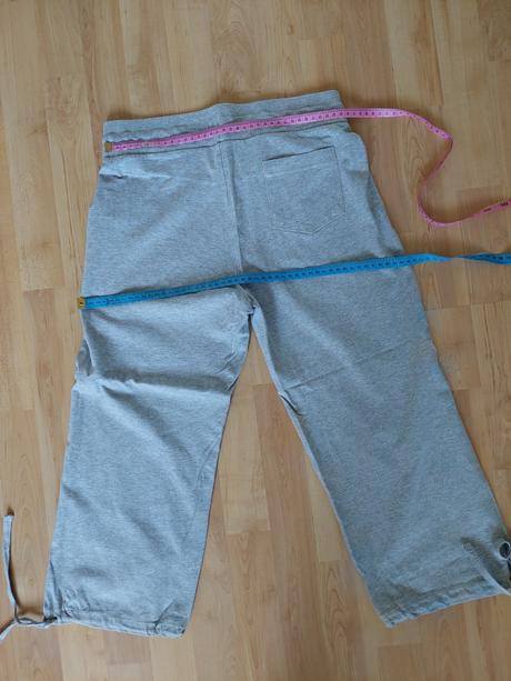Dámske kratšie 3/4 tepláky s/m, 36