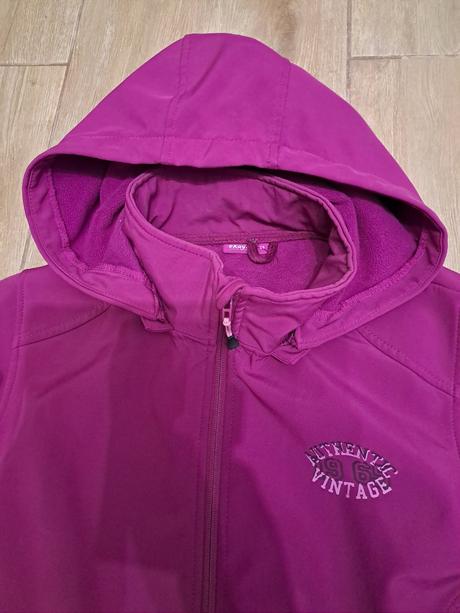 Dámska vetrovka, 44