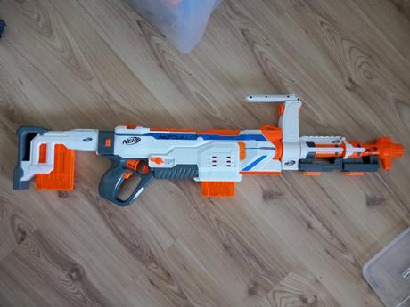 Pištoľ s nábojomi, 