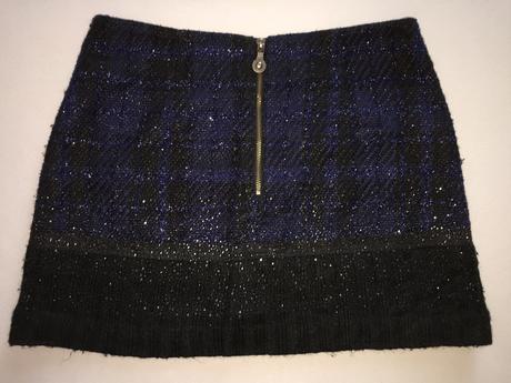 Sukňa s kamienkami, 38