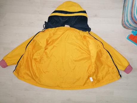 Vodeodolná a vetruvzdorná bunda, 140