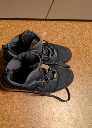 Turisticke topanky, quechua,38