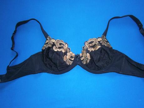 Podprsenka s kosticou a cipkou, tezenis,80b