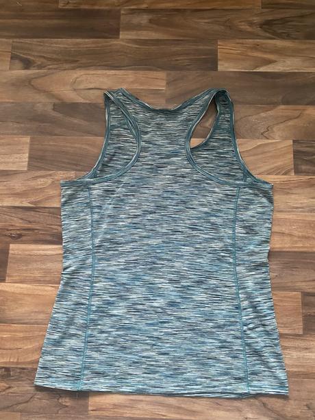 Tielko má cvičenie, c&a,m