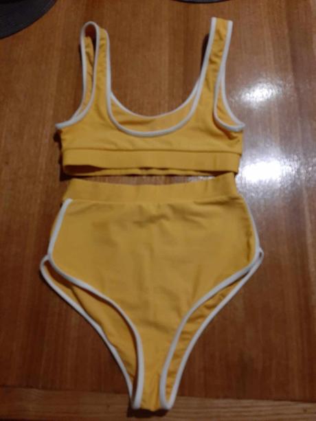 Plavky s vysokým pásom, s