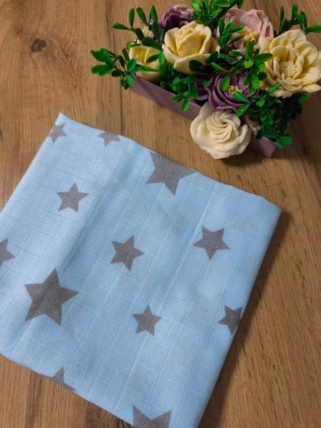 22- bavlnená plienka hviezdy na modrom,