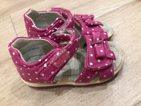 Sandálky, 22