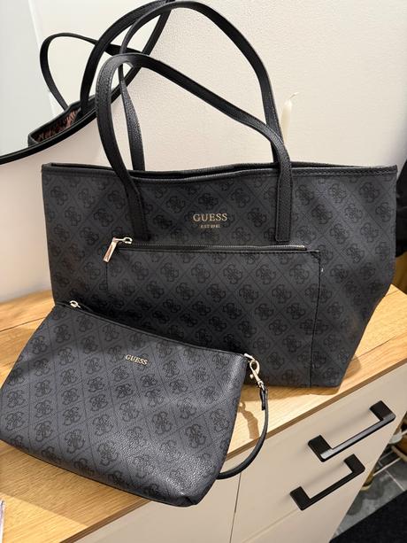 Guess kabelka, guess