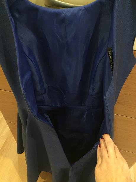 Spolocenske saty, 38