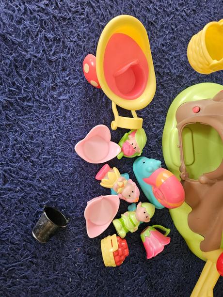 Domcek s prislusenstvom, 