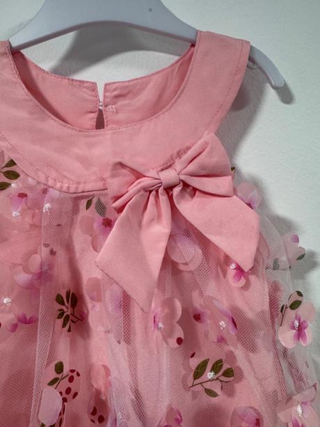 Letné kvetinové šaty, 80