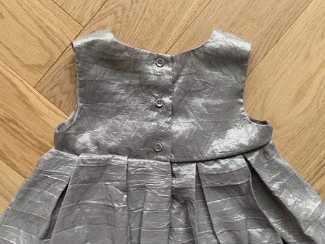 Tu príležitostné šaty, tu,86