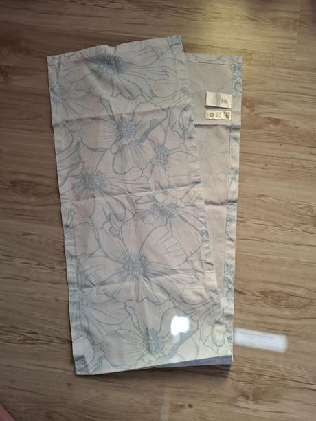 4 behune na veľký stol,