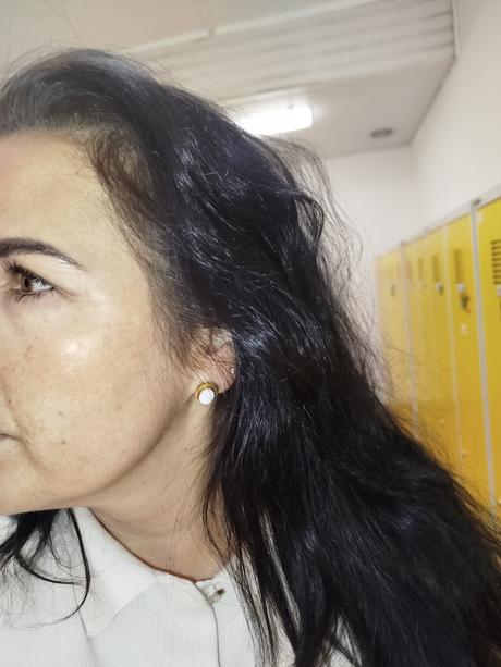 Zlaté náušnice s opalom,