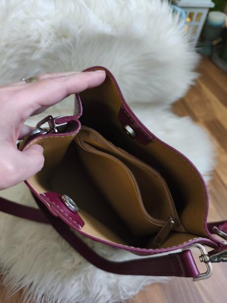 Dámska nadčasová kožená kabelka made in italy,