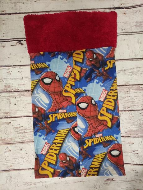 Nákrčník spiderman, marvel