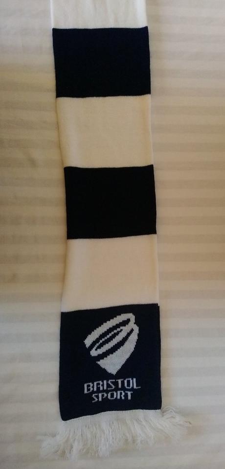 Obojstranný dvojfarebný šál so strapcami, bristol,