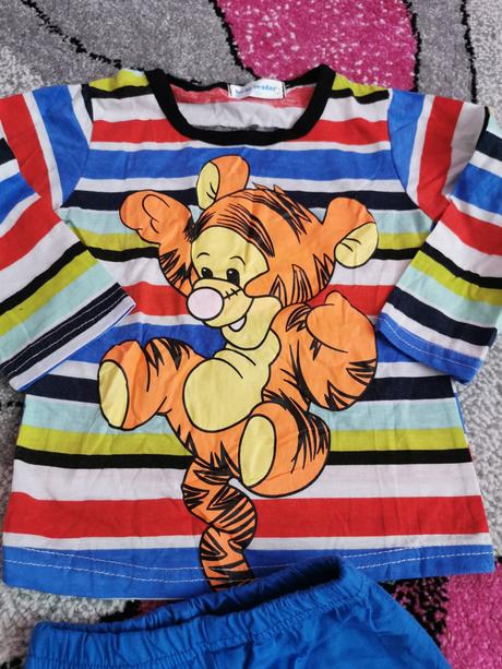 Pyžamko 18-24 mesiacov, 92