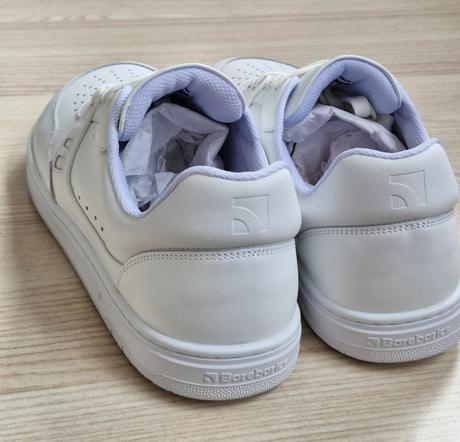 Arise - all white  43 x350, be lenka,43