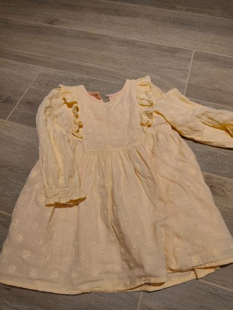 Maderové vyšívané šaty lososové, reserved,92