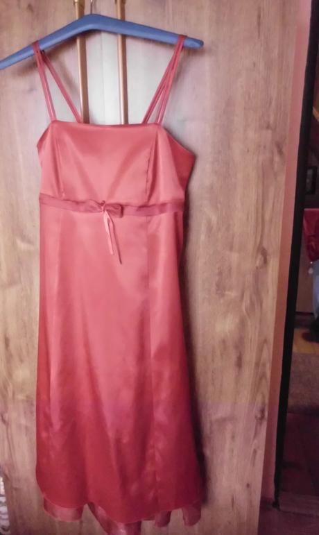 Spoločenské šaty, 42