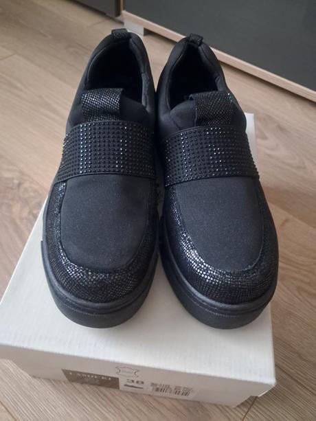 Slipy on topánky top stav, lasocki,37