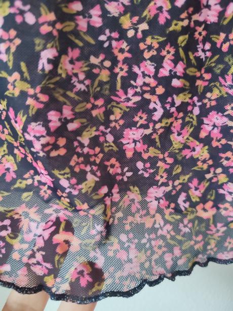 Priesvitný, kvietkovaný top, h&m,s