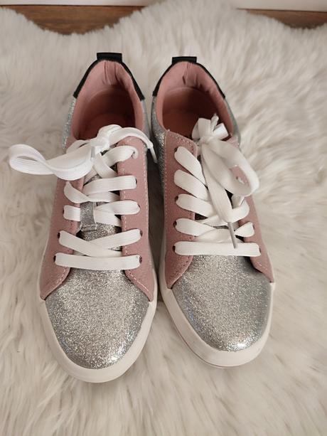 Trblietavé tenisky, sinsay,35