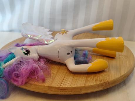 Zber. my little pony princess celestia hasbro 2011, 