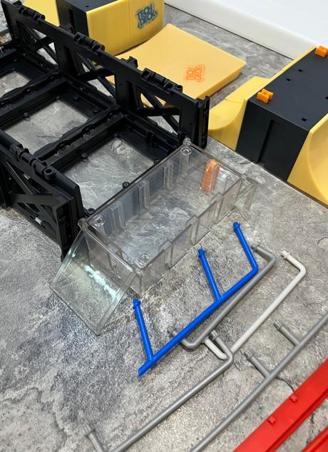 Tech deck fingerboard a rampa, 