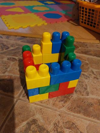 Stavebnica pre najmensie deti + vedierko,