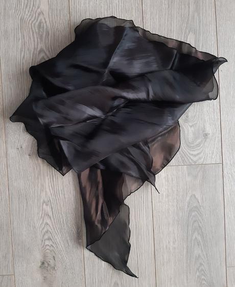 Tmavohnedá štóla na šaty, 