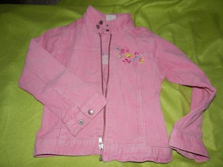 Menčestrová bundička, 122