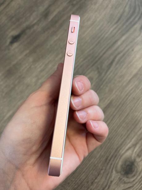 Apple iphone se, apple