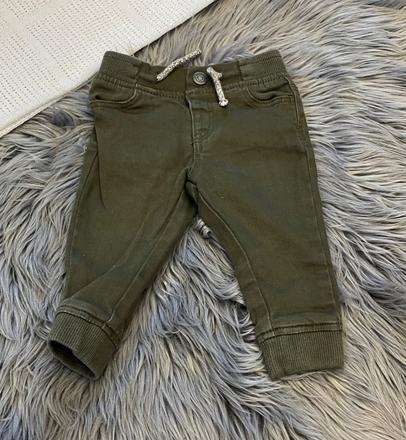 Chlapčenské nohavice khaki primark (74), primark,74