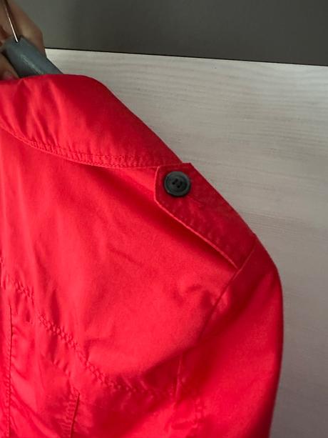 Červený trenčkot, c&a,42