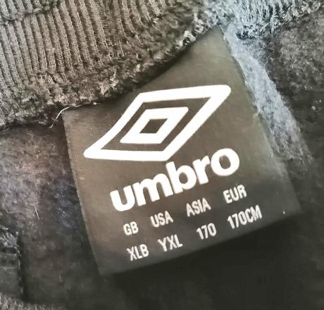 Chlapčenské tepláky umbro, čierne, veľ. 170, umbro,170
