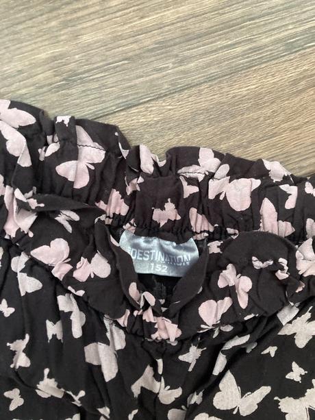 Široké nohavice, 152